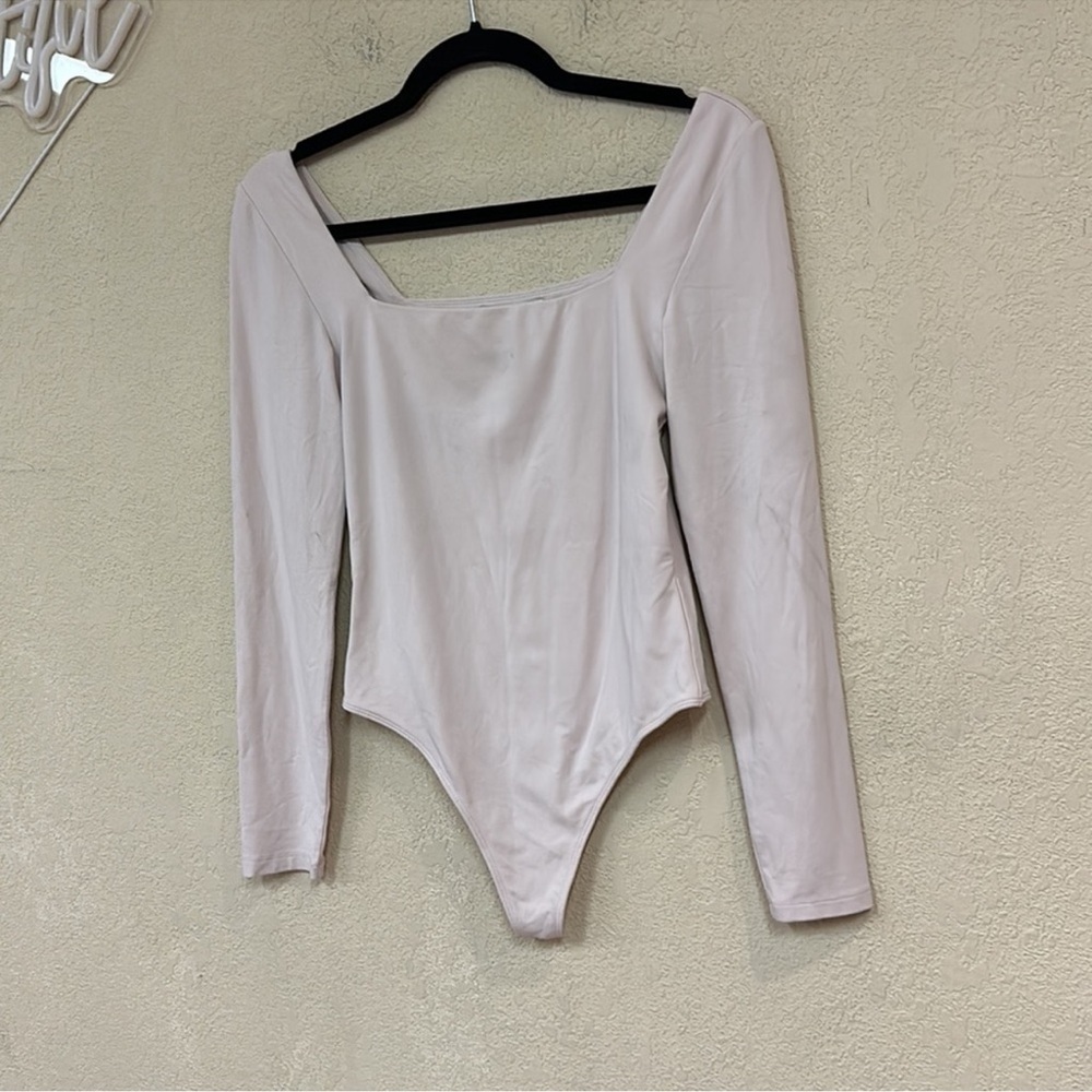 Babaton Cream Long Sleeve Top - Picture 3 of 5